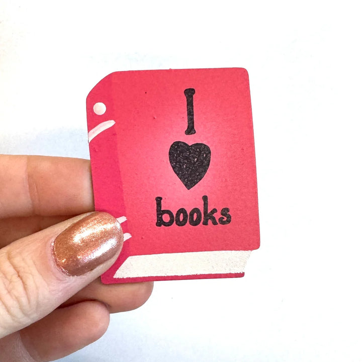 'I Love Books' Book Magnet by Roeda (LIVE BOX: Ships in 3 Weeks)