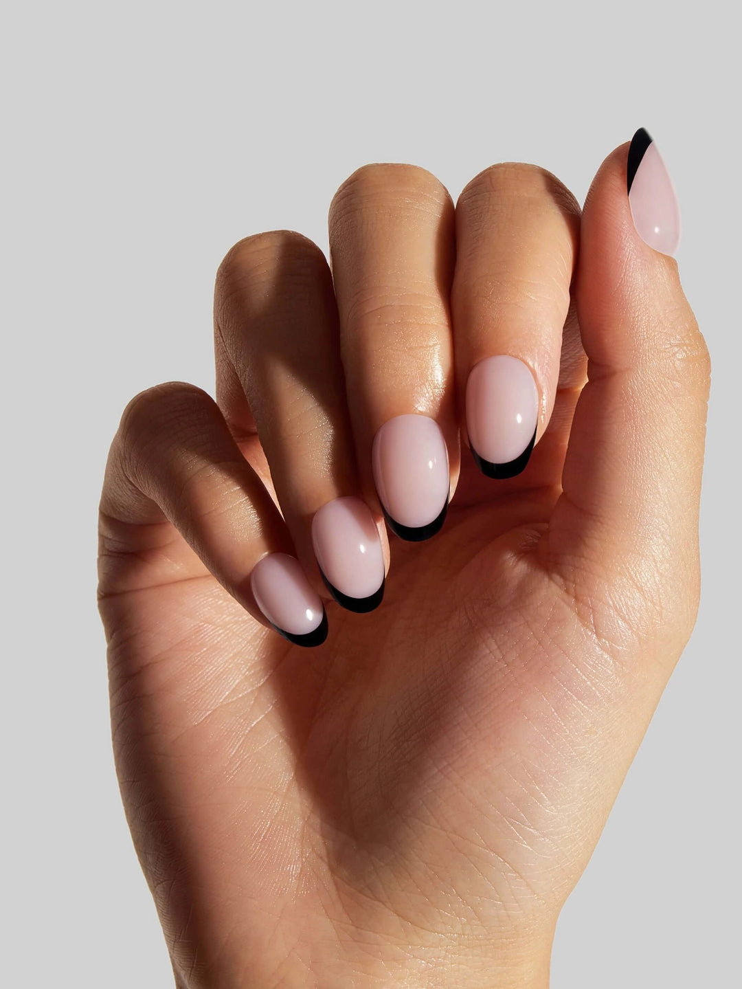 French Noir (Extra Short Round) Press-On Nails by Celebritips