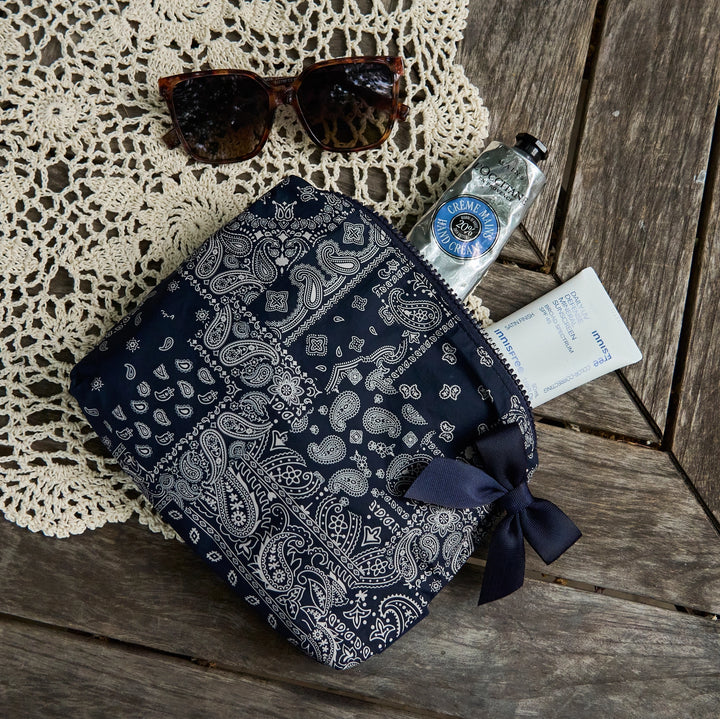 Crinkle Makeup Bag - Navy Bandana by Case-Mate
