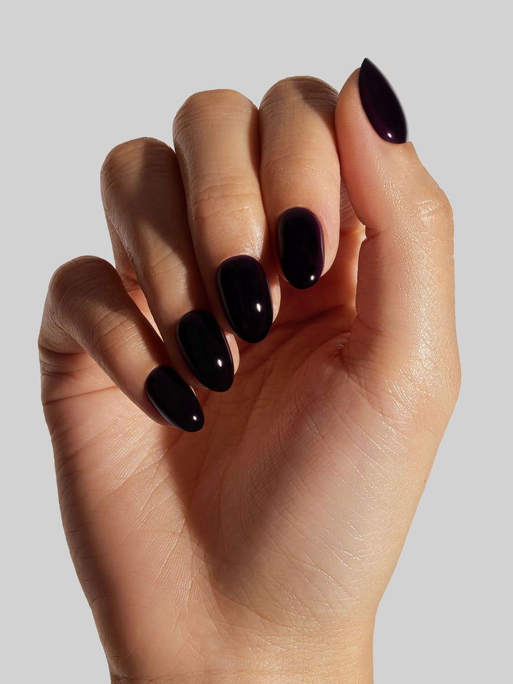 Dark After (Extra Short Almond) Press-On Nails by Celebritips