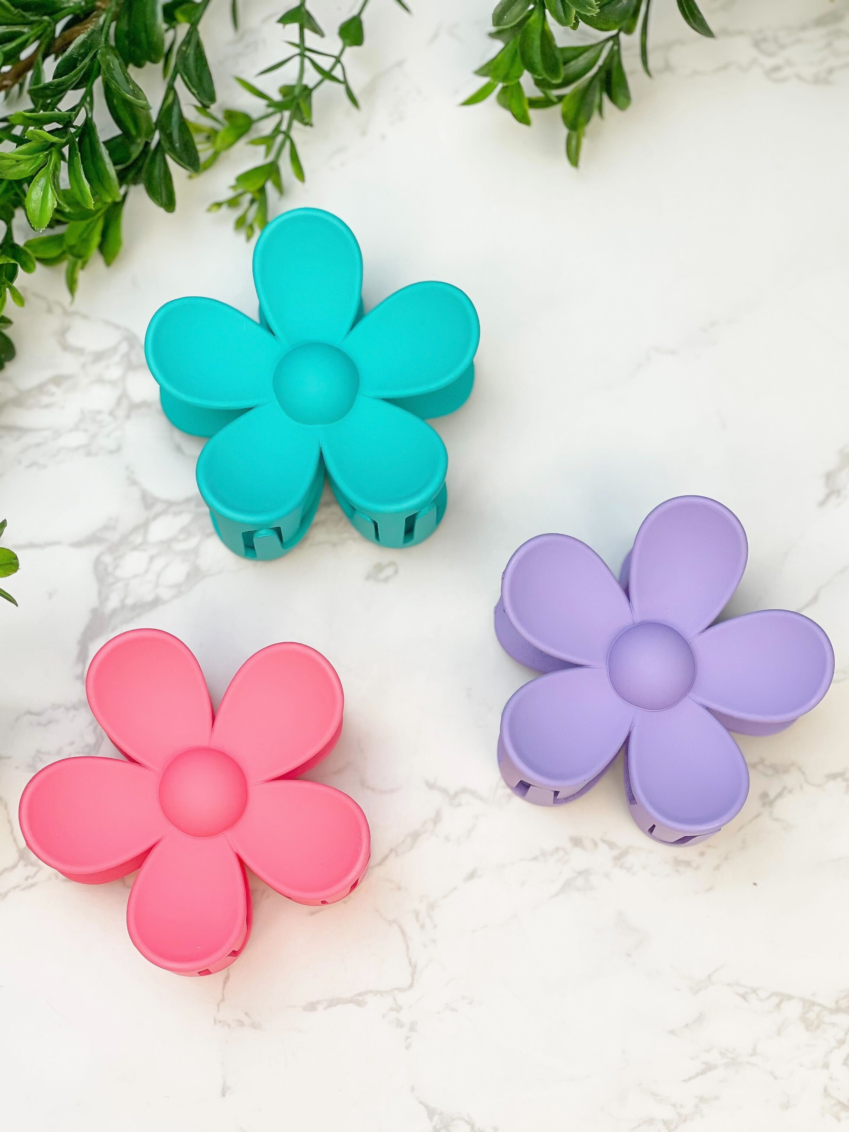 Flower-Shaped Hair Clip - Hot Pink