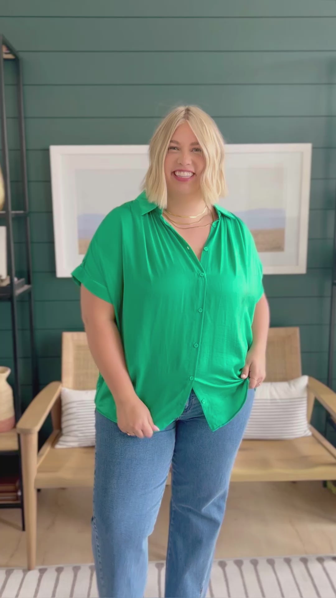 Working On Me Top in Kelly Green (Ships in 1-2 Weeks)