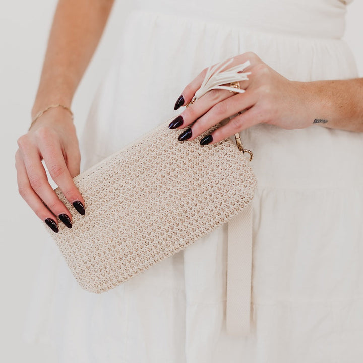 Rome Raffia Clutch Card Wallet Wristlet-Pretty Simple