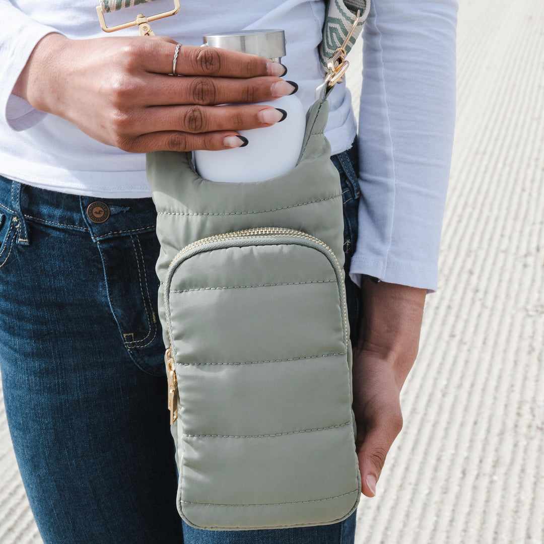 JUNE MARKET: White w/ Silver Top Stainless Steel Water Bottle- 24 Oz by Wanderfull (Ships in 2-3 Weeks)