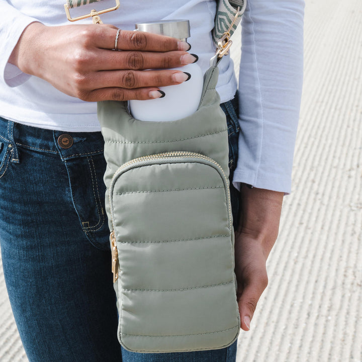 JUNE MARKET: White w/ Silver Top Stainless Steel Water Bottle- 24 Oz by Wanderfull (Ships in 2-3 Weeks)