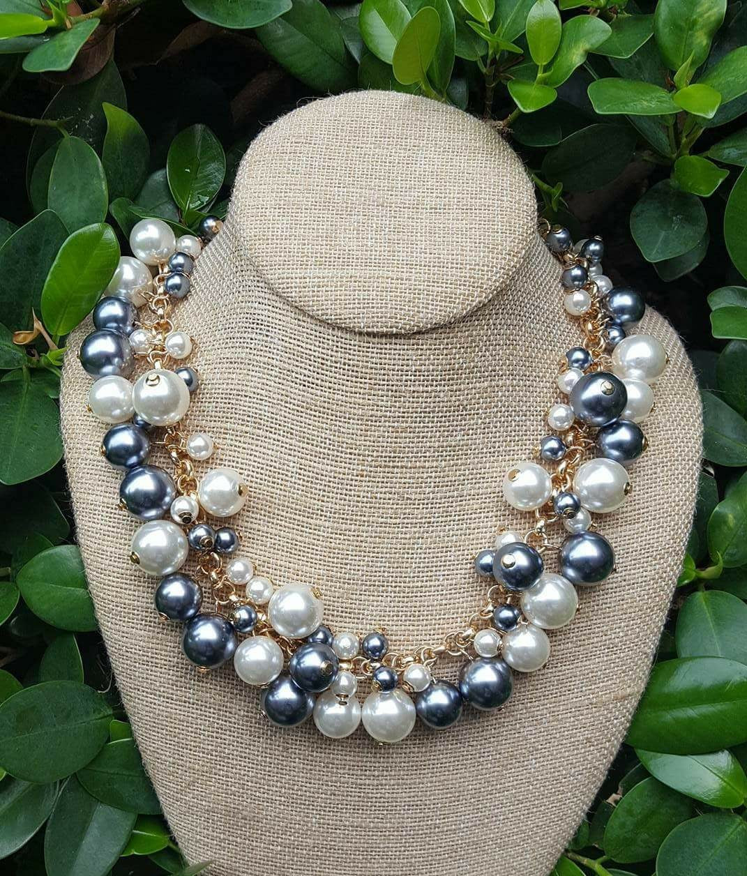 Pearl Bauble Necklace Gray