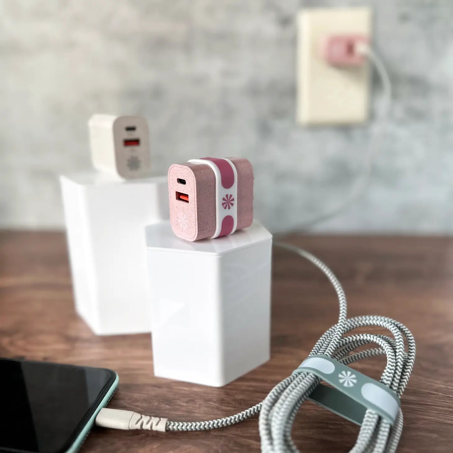 Double Play Eco Wall Power Adapter - Pink