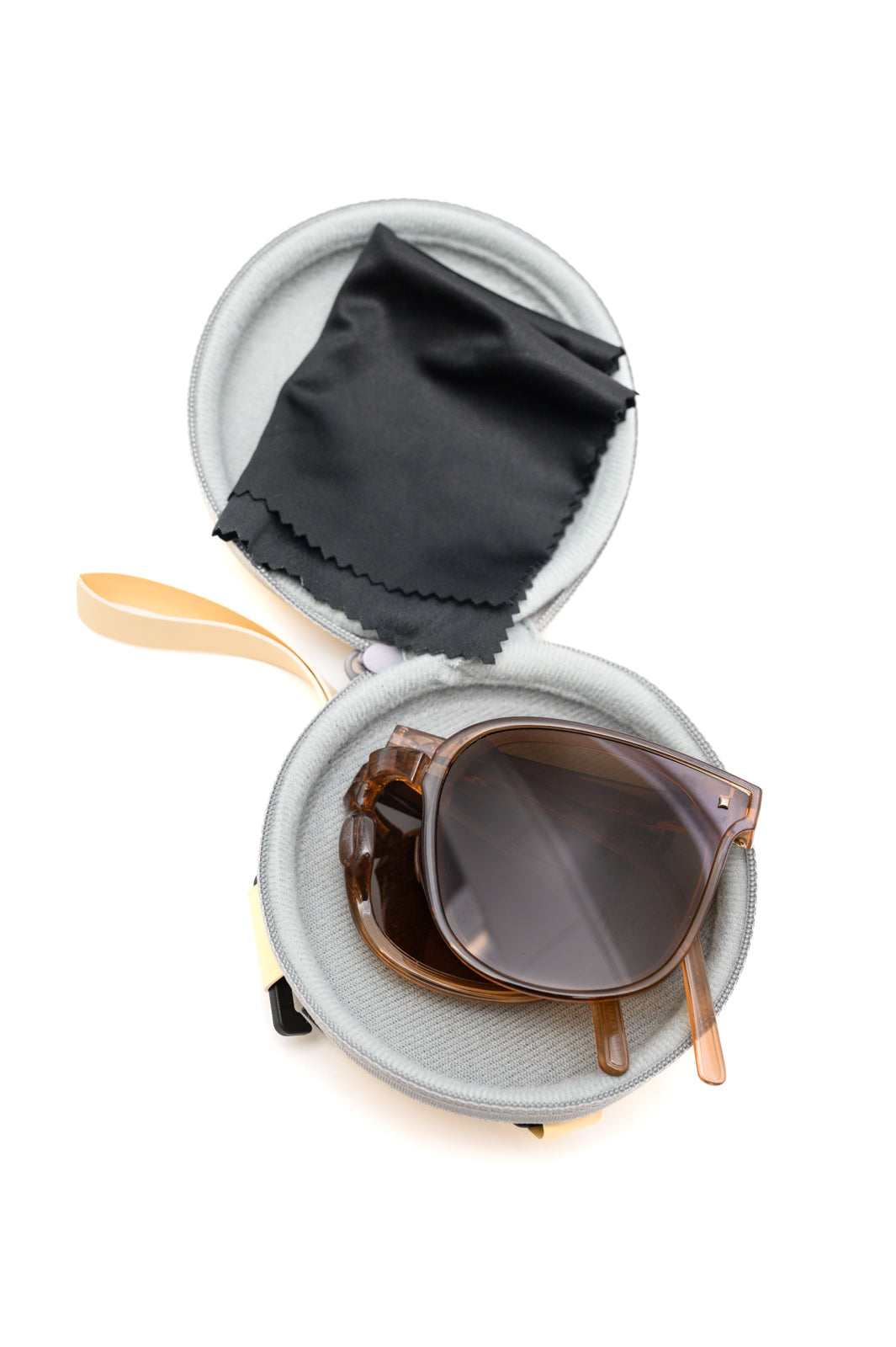 Collapsible Girlfriend Sunnies & Case in Champagne (Ships in 1-2 Weeks)