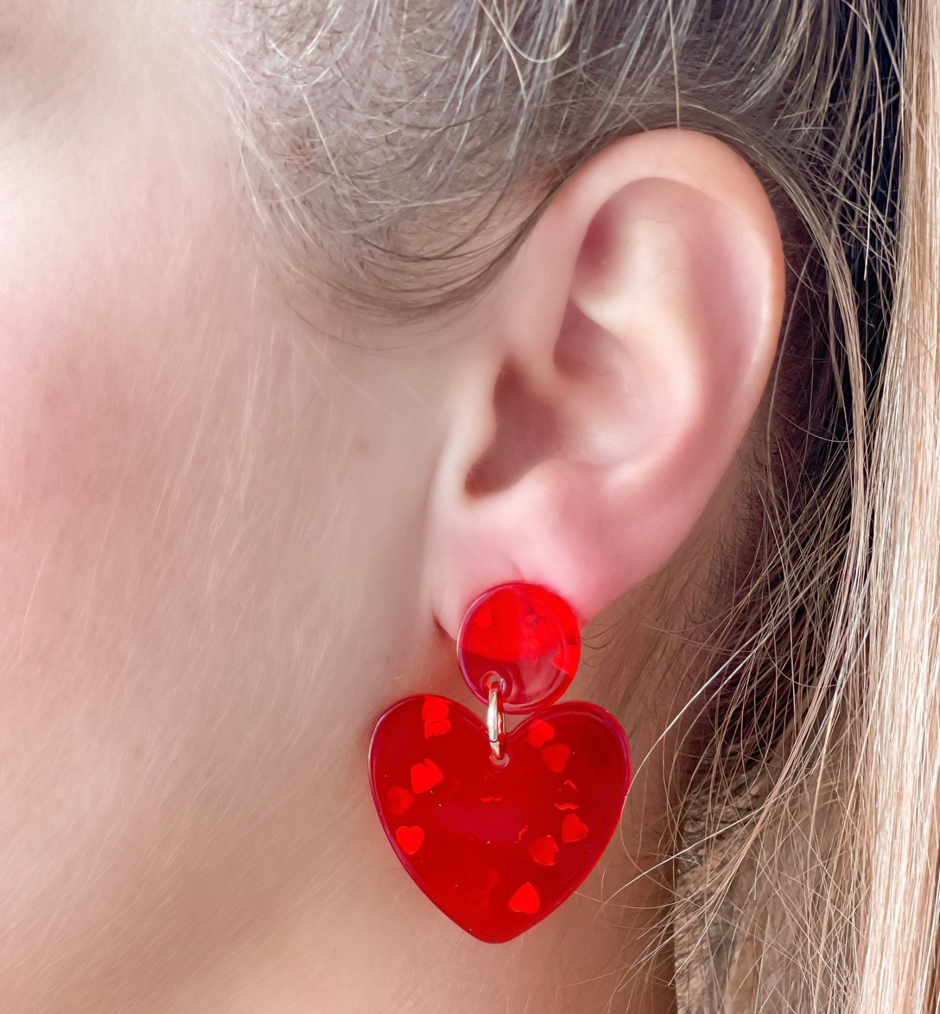 Silver Confetti Heart Dangle Earrings - Red