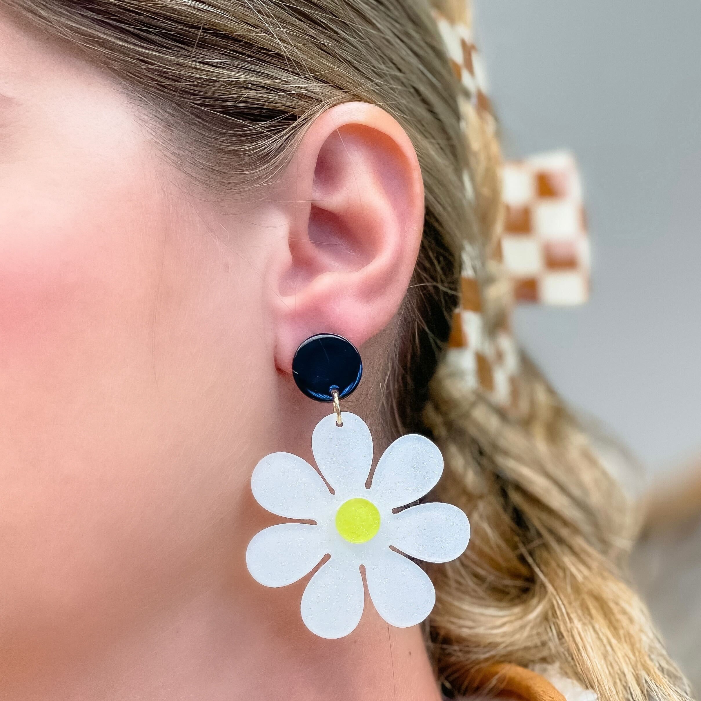 Groovy Glitter Flower Dangle Earrings - White