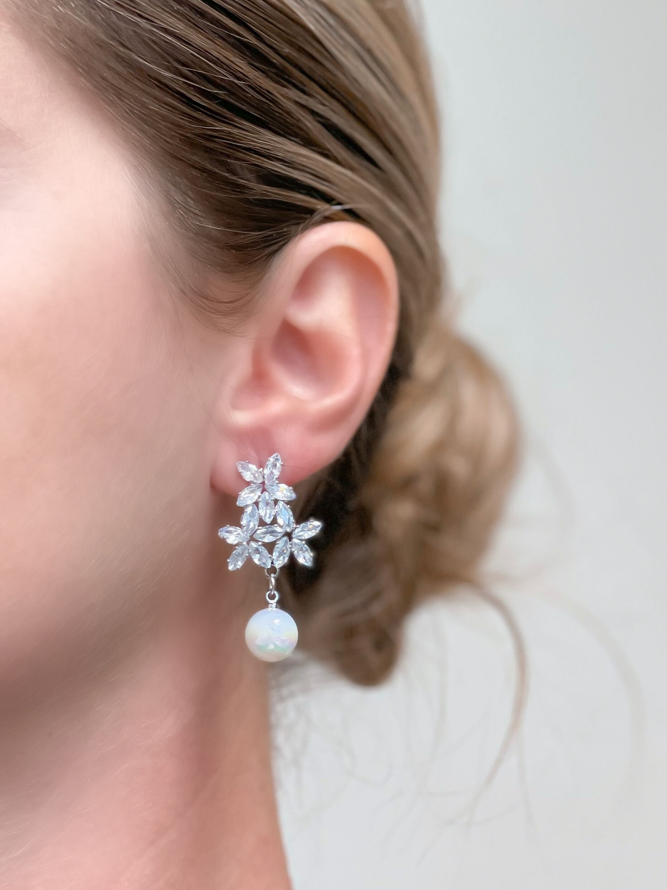 Rhinestone Star Post Pearl Drop Earrings - Silver