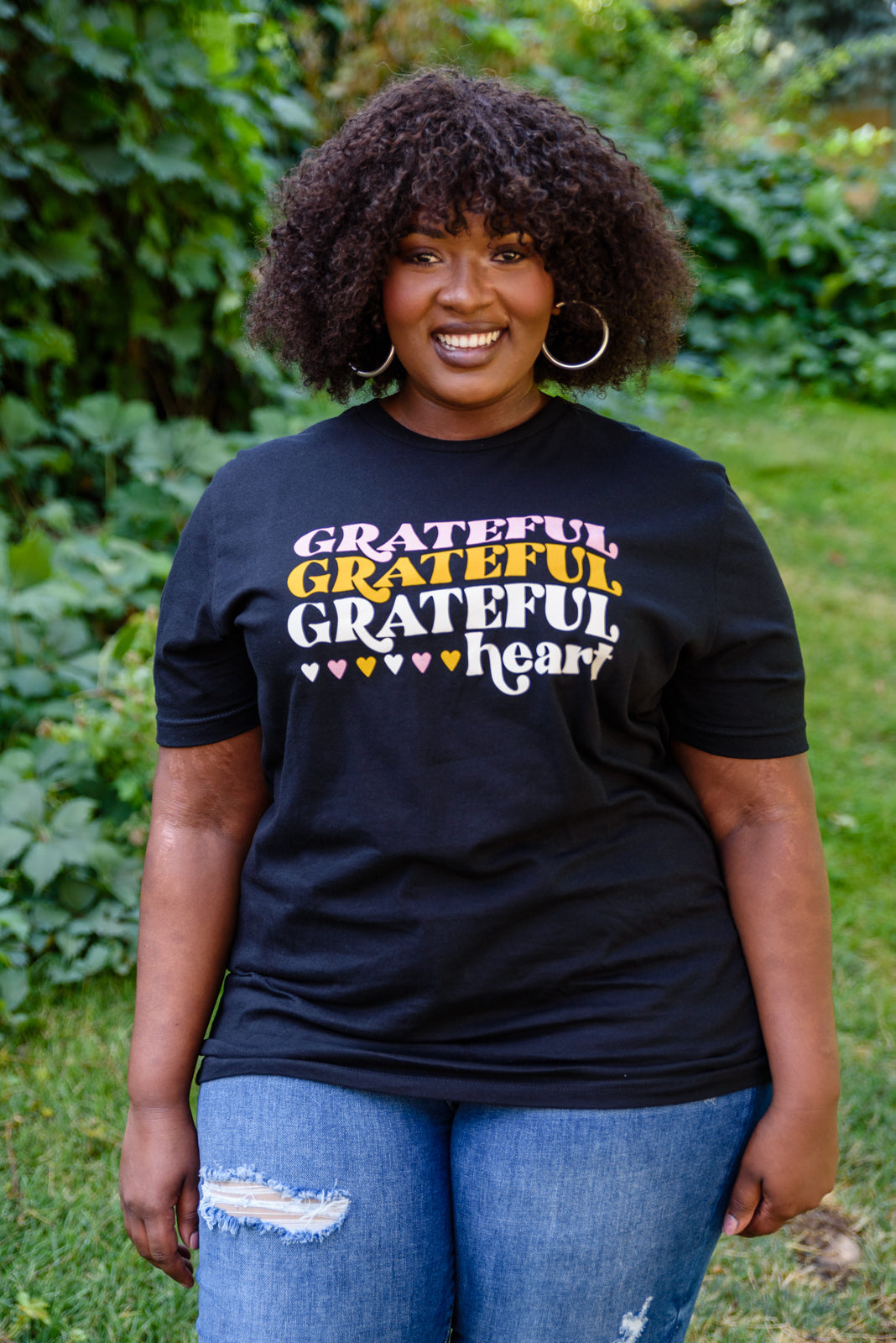 Grateful Heart Graphic T-Shirt In Black (Ships in 1-2 Weeks)