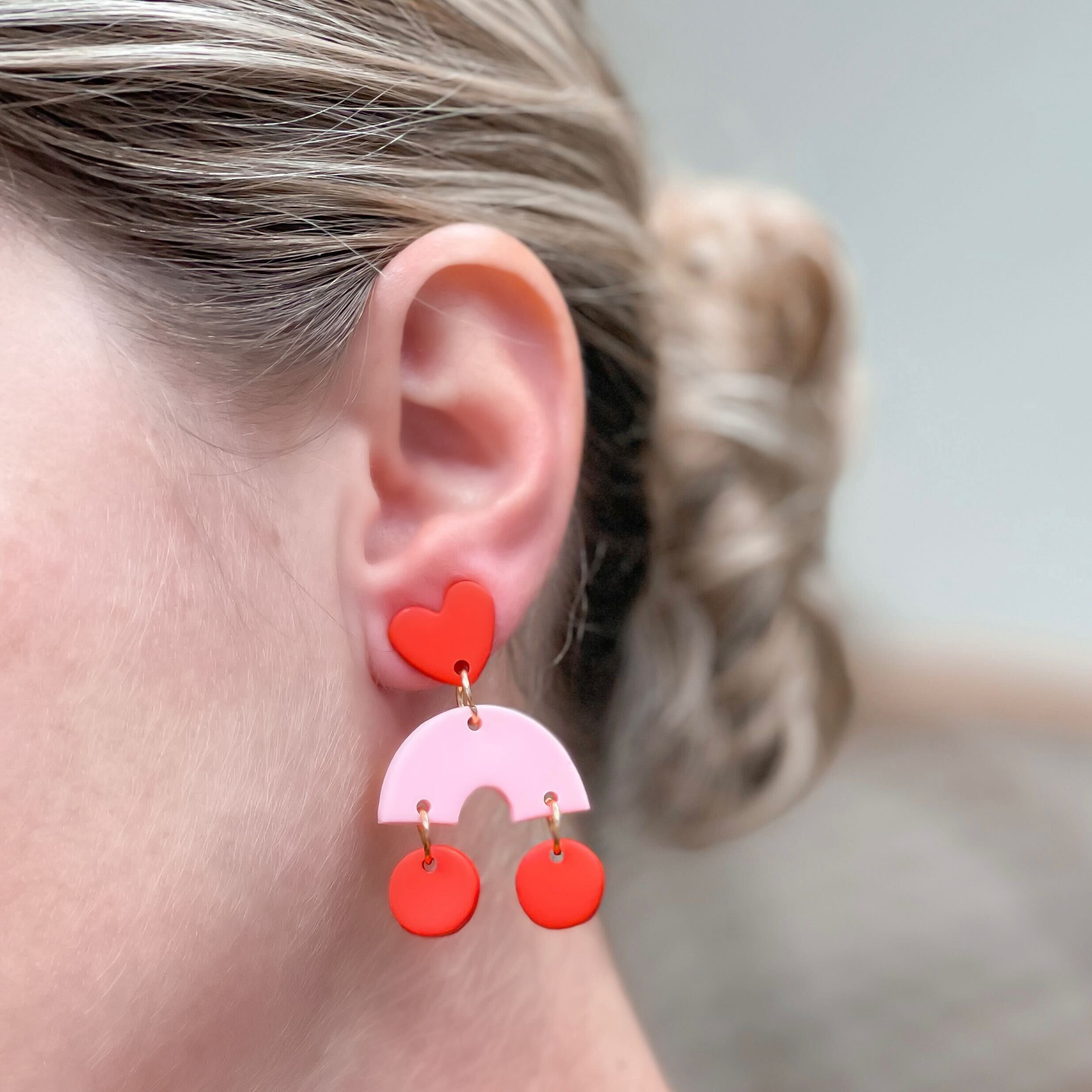 Heart Dangle Arch Earrings - Pink