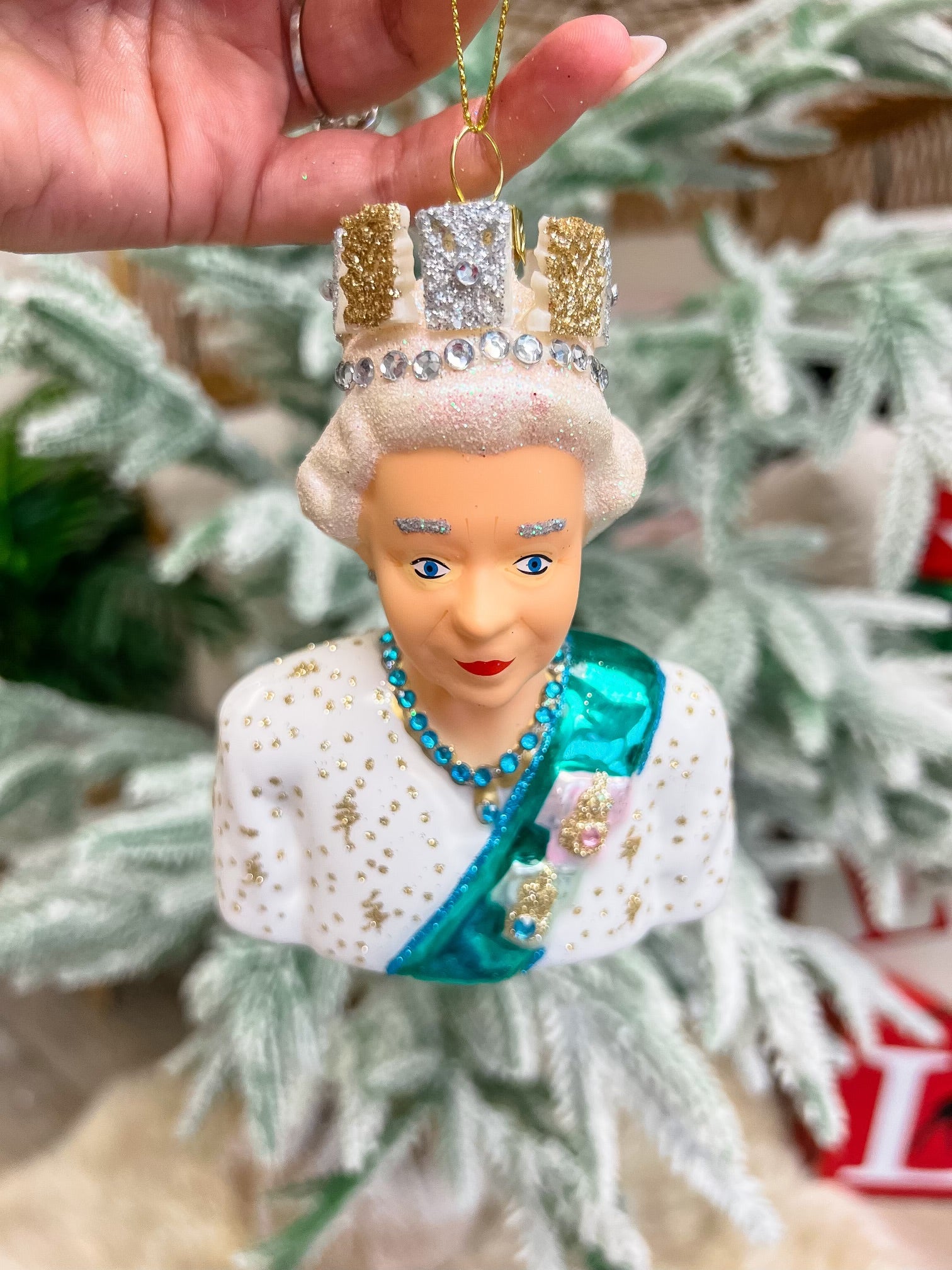 Queen Elizabeth Ornament – Prep Obsessed