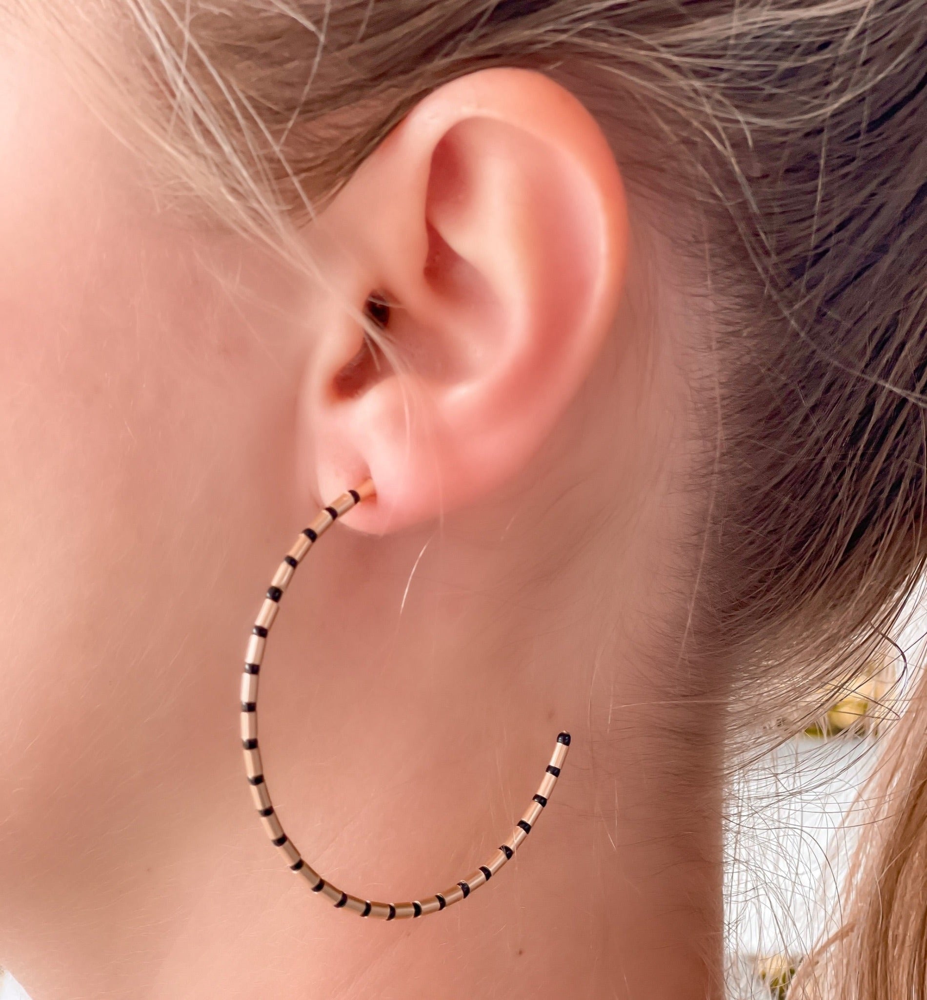 Gold Beaded Skinny Hoop Earrings - Black