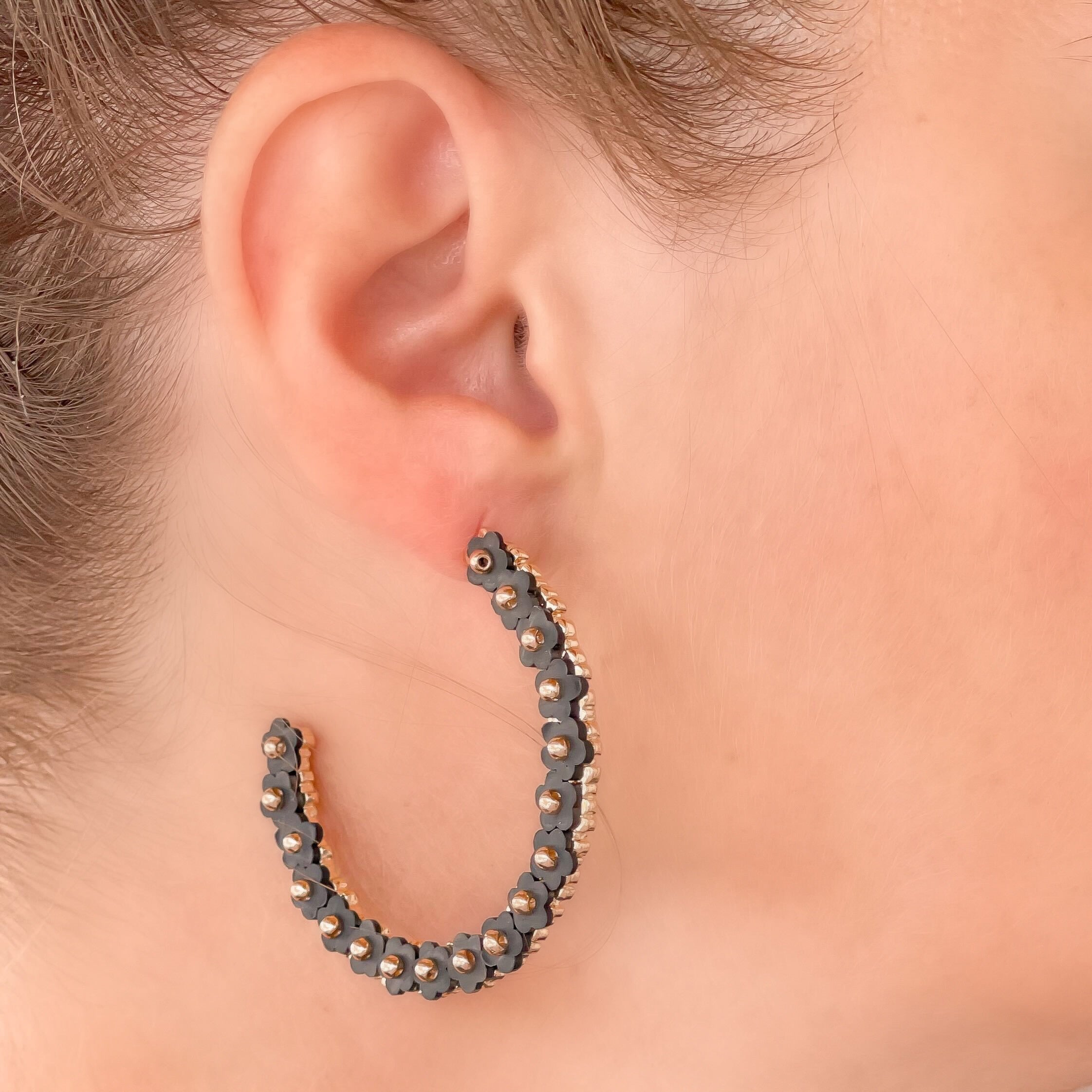 Beaded Mini Flower Lined Hoop Earrings - Black