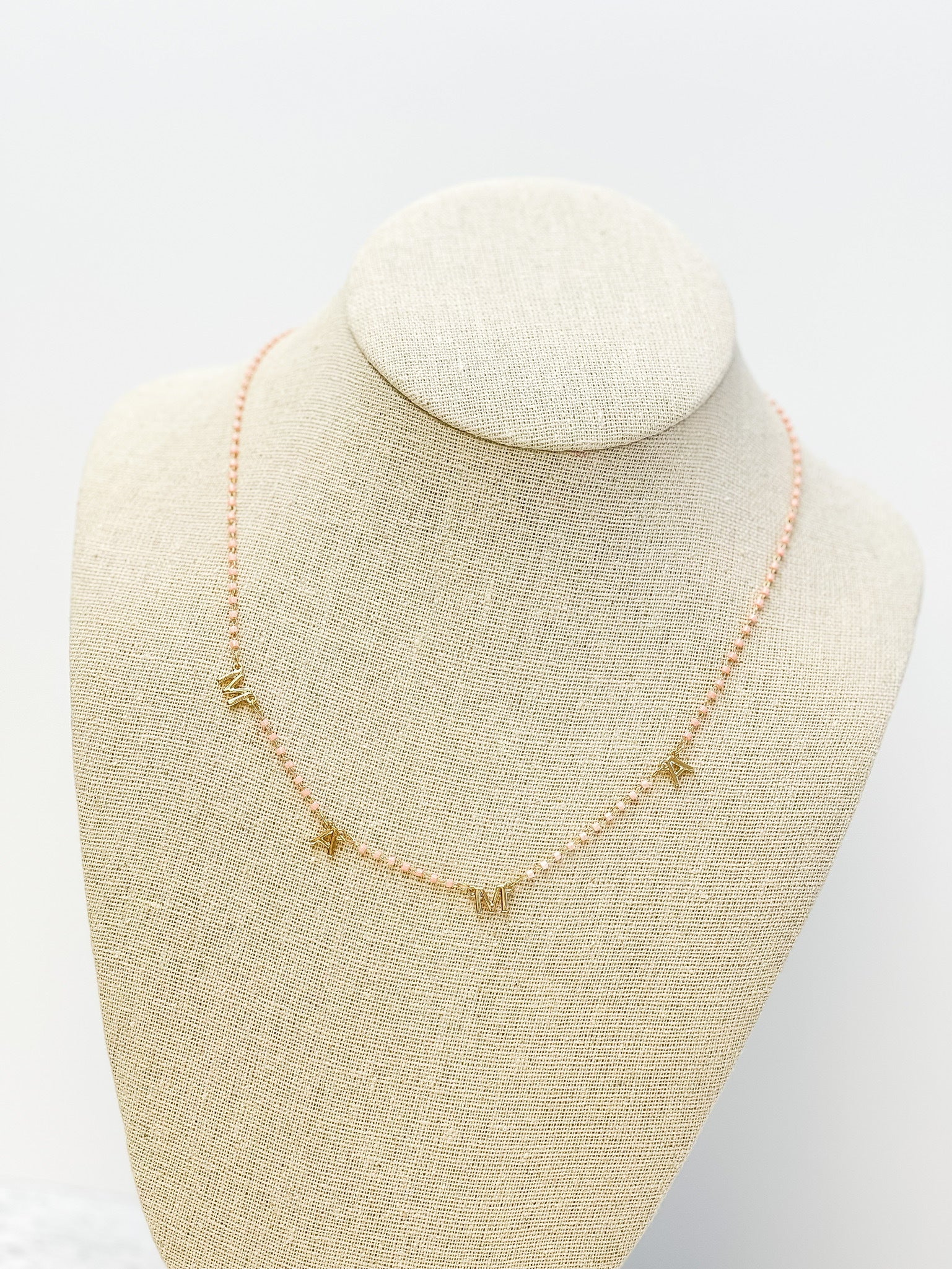 'Mama' Chain Necklace - Light Pink