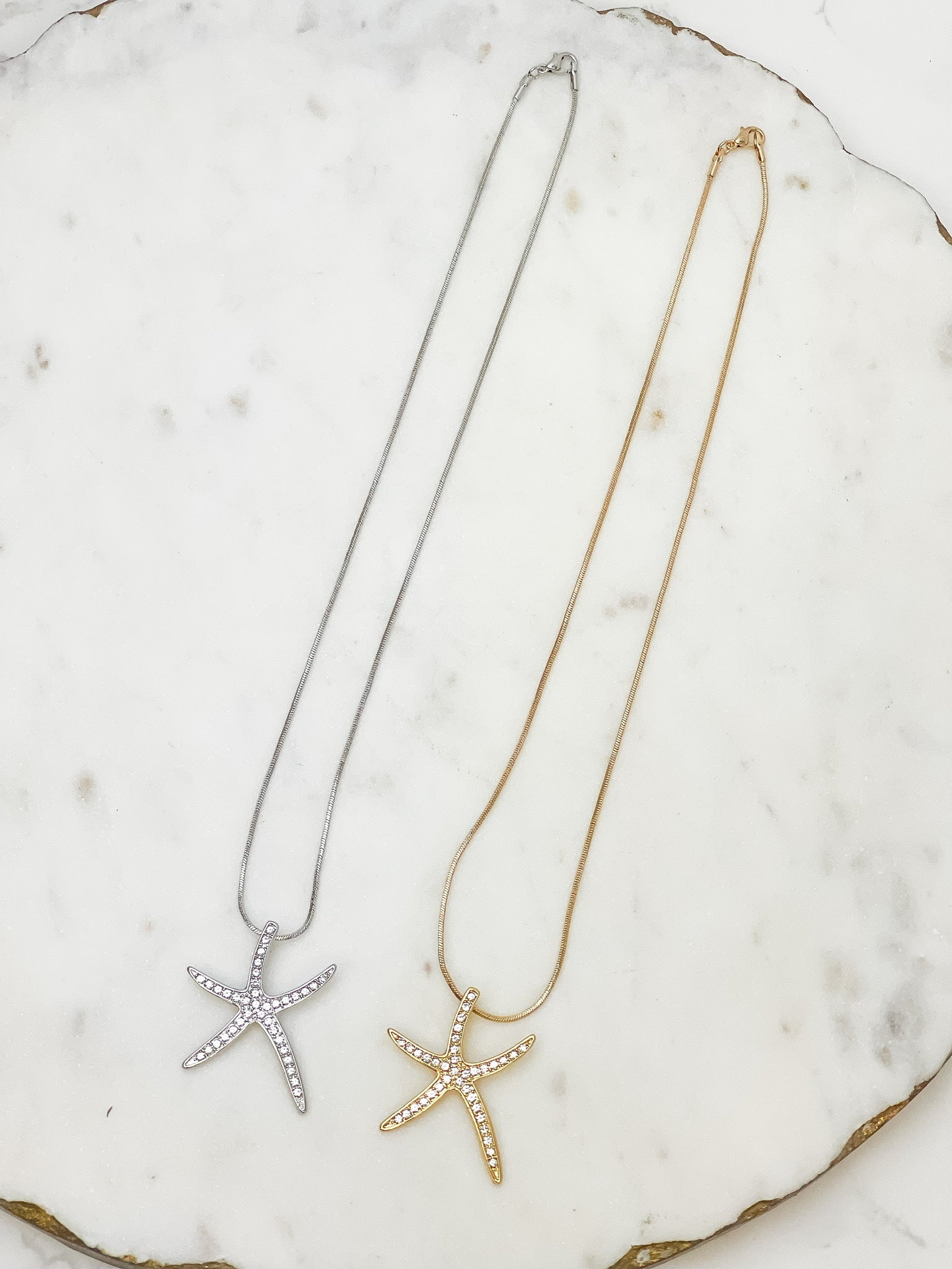 Rhinestone Starfish Pendant Necklace - Gold