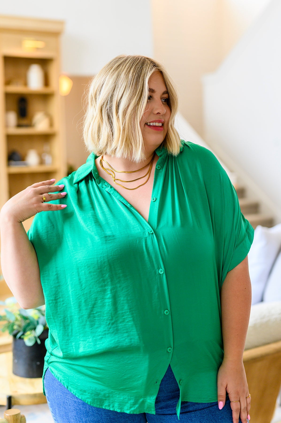 Working On Me Top in Kelly Green (Ships in 1-2 Weeks)