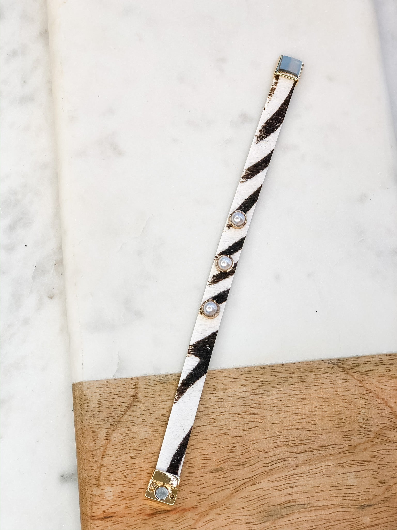 Dara Pearl & Zebra Print Magnetic Bracelet